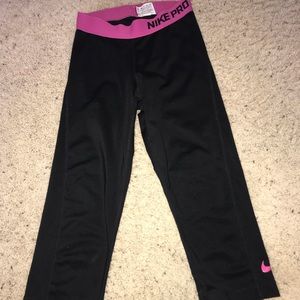 nike knee length yogo pants